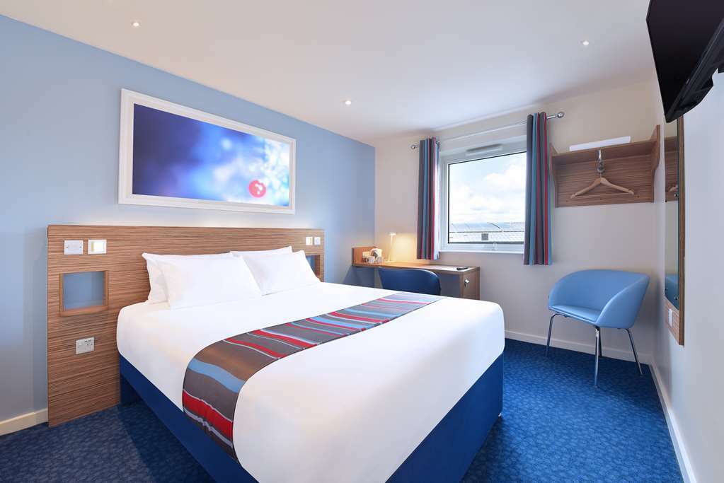 Travelodge Dundee Central Hotel Room photo